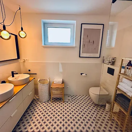 Holiday home Dom S Bazenom Pri Hradzi *