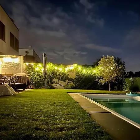 Dom S Bazenom Pri Hradzi Holiday home Hamuliakovo